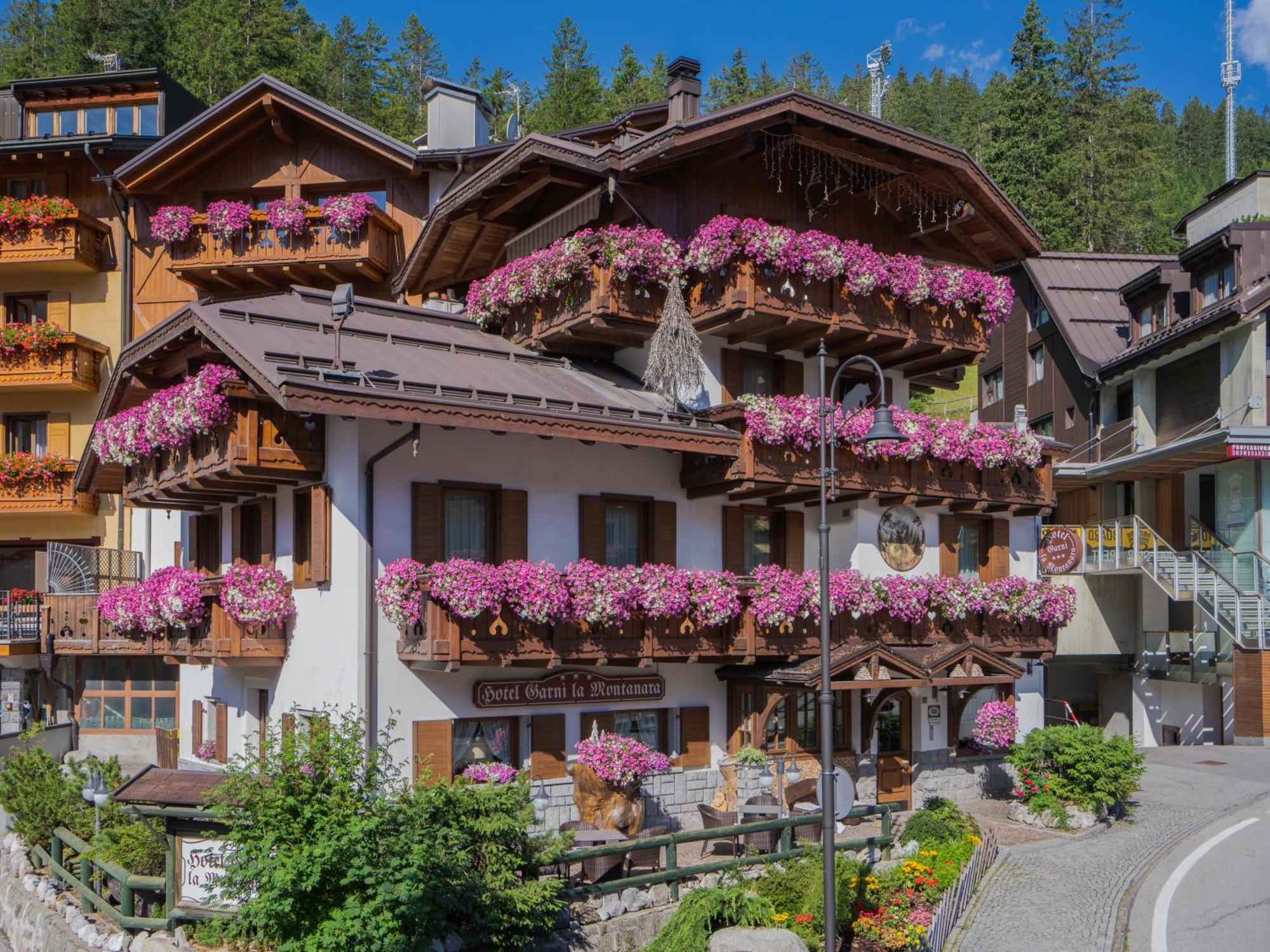 Hotel Garni La Montanara Madonna Eksteriør bilde